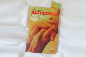 Resenha de livro sobre alzheimer